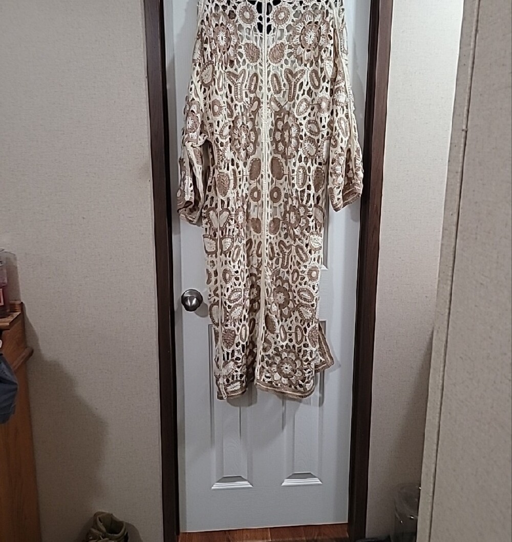 POL Crochet Openwork Cardigan in Cream & Beige - Picture 3 of 6